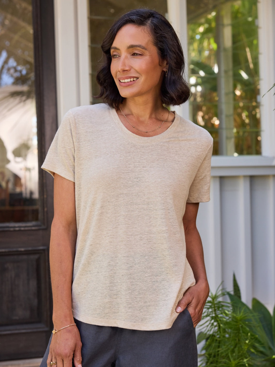 Camiseta Clovelly de Lino Francés Piedra - BELLAVERA