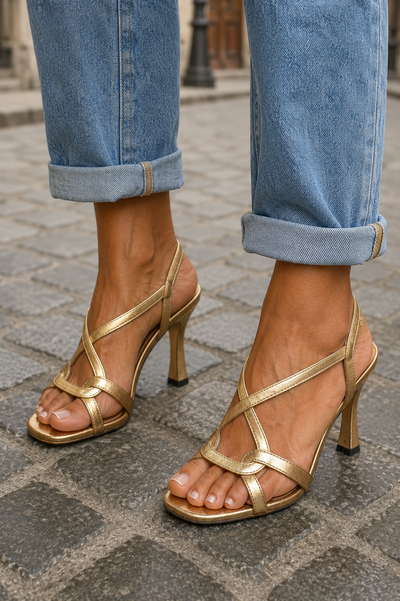 Cassie | Sandalias de tacón dorado
