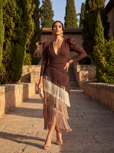 Vestido Evasé de Flecos Elegantes